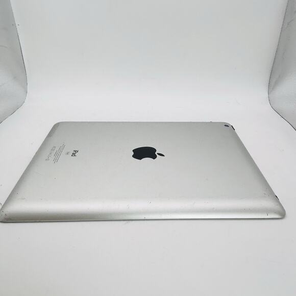 Used Apple iPad A1416 16GB - White - Damaged Screen. - Picture 2 of 15